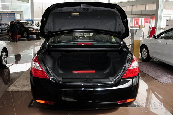 2013款 三廂 1.5L 手動(dòng)進(jìn)取型