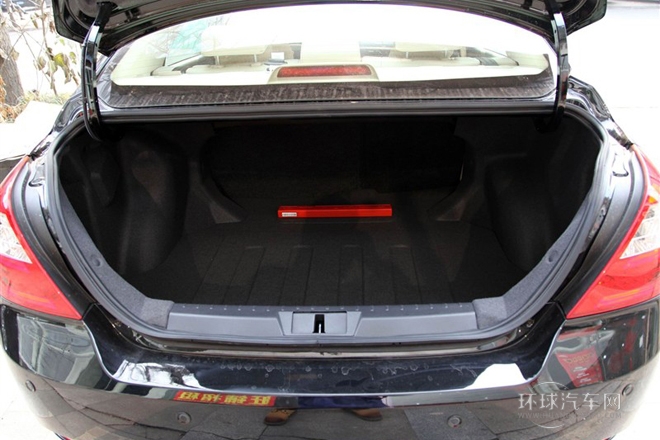 2013款 三廂 1.5L 手動精英型