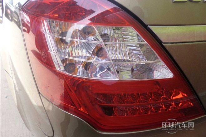 2013款 三廂 1.5L 手動精英型