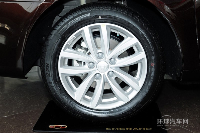 2013款 三廂 1.8L CVT尊貴型