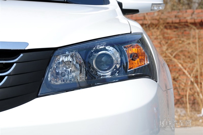 2013款 三廂 1.8L 手動精英型