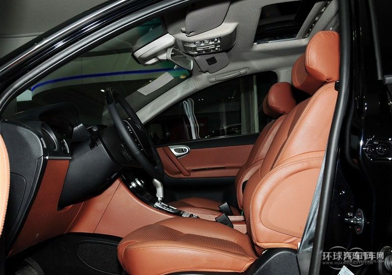 2013款 鋒芒限量版 2.2T 四驅(qū)旗艦型