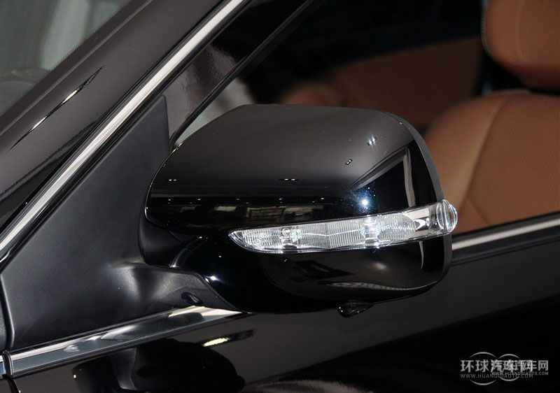 2013款 鋒芒限量版 2.2T 四驅(qū)旗艦型