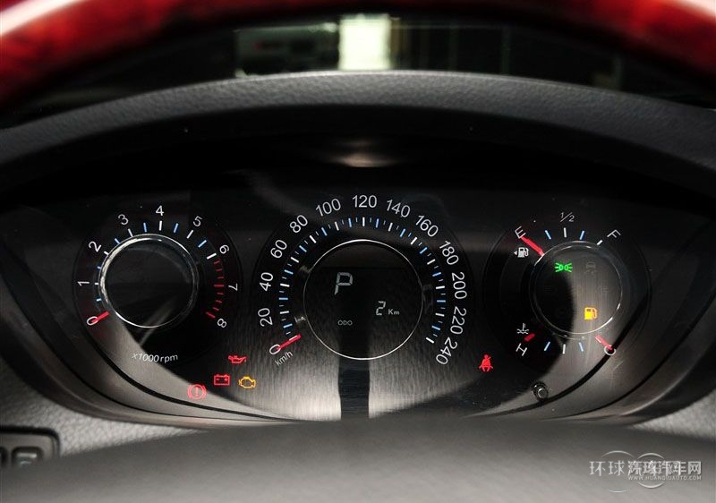 2013款 鋒芒限量版 2.2T 兩驅(qū)智慧型