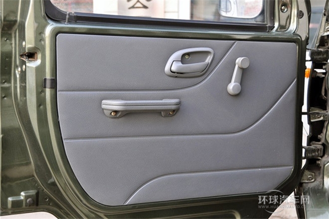 2011款 1.0L基本型AF10-12