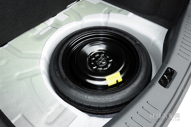 2013款 兩廂經典 1.8L MT基本型