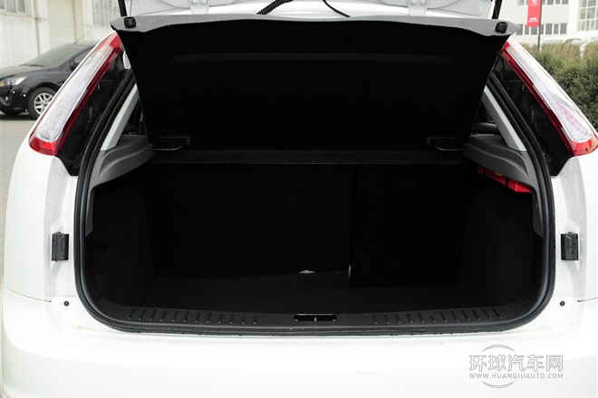 2013款 兩廂經典 1.8L MT基本型