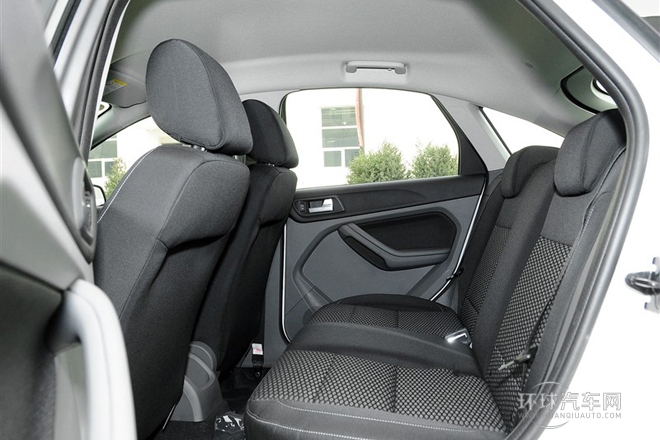 2013款 兩廂經典 1.8L MT基本型