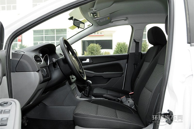 2013款 兩廂經典 1.8L MT基本型