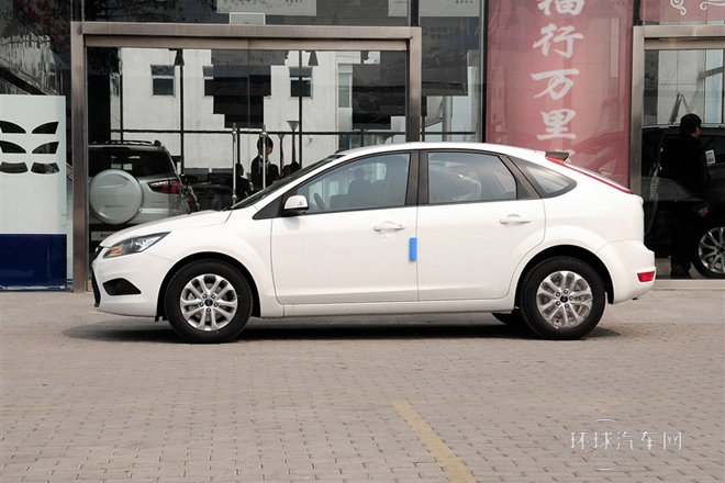 2013款 兩廂經典 1.8L MT基本型