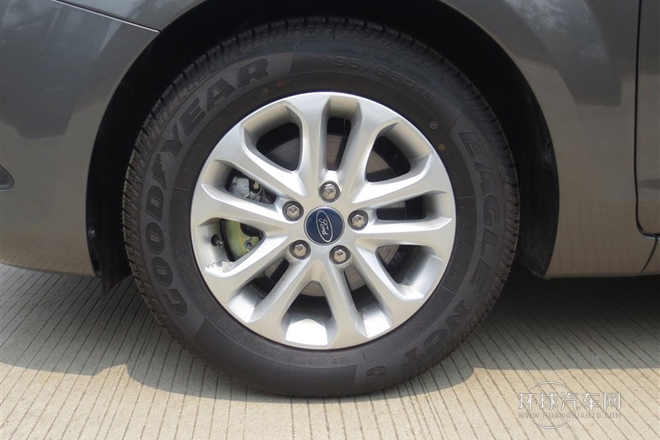 2013款 兩廂經(jīng)典 1.8L MT百萬紀(jì)念版