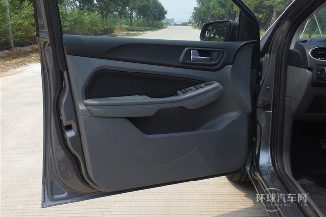 2013款 兩廂經典 1.8L MT百萬紀念版