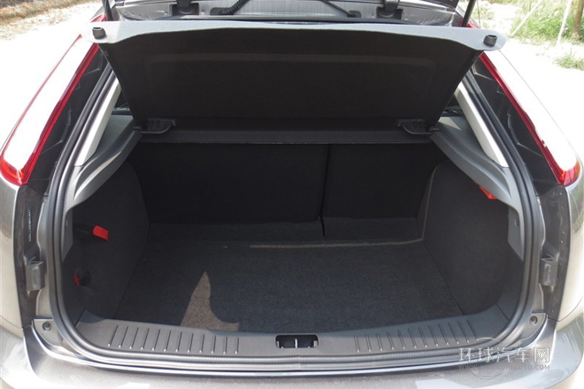 2013款 兩廂經典 1.8L MT百萬紀念版