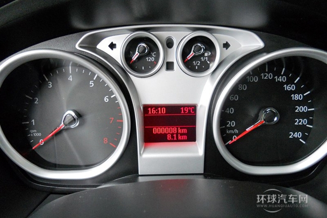 2013款 兩廂經(jīng)典 1.8L AT百萬紀(jì)念版