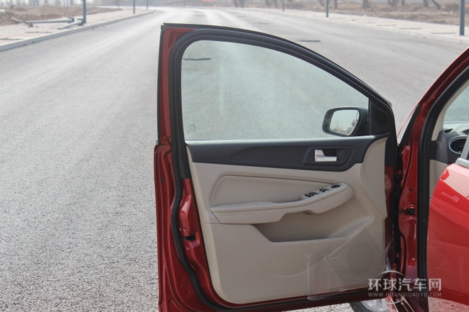 2013款 兩廂經(jīng)典 1.8L MT時尚型