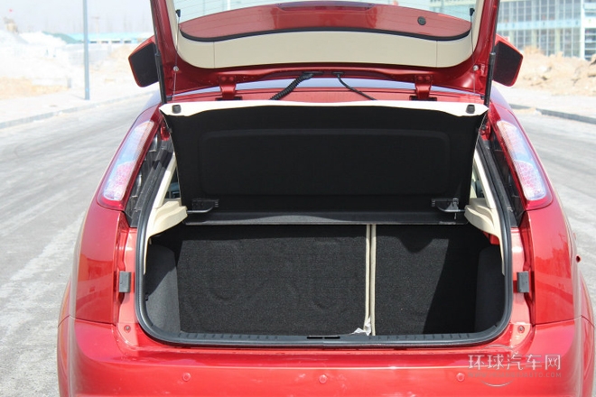 2013款 兩廂經典 1.8L MT時尚型