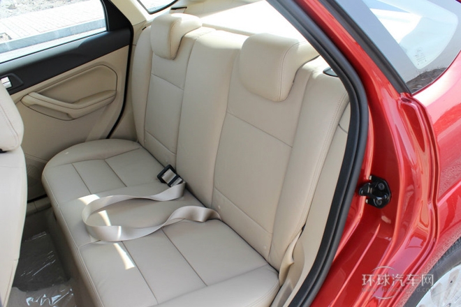 2013款 兩廂經典 1.8L MT時尚型