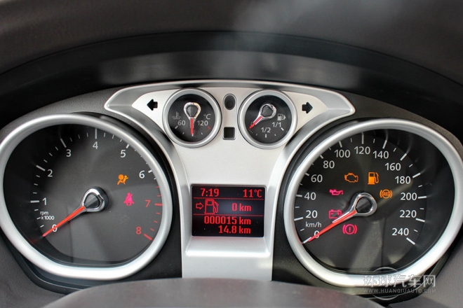 2013款 兩廂經典 1.8L MT時尚型