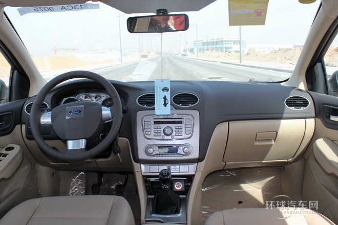 2013款 兩廂經典 1.8L MT時尚型