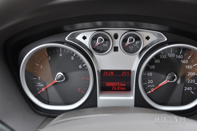 2013款 兩廂經(jīng)典 1.8L AT時(shí)尚型