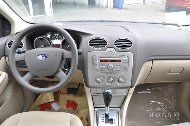 2013款 兩廂經典 1.8L AT時尚型