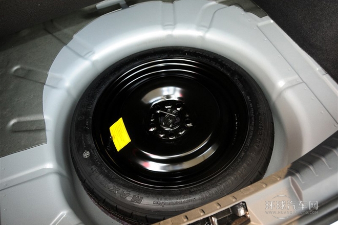 2013款 三廂經典 1.8L MT基本型