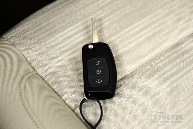 2013款 三廂經典 1.8L MT基本型