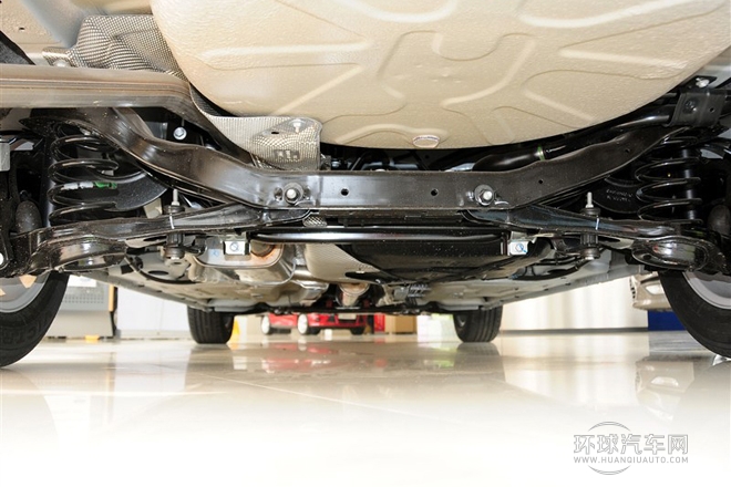 2013款 三廂經典 1.8L MT基本型