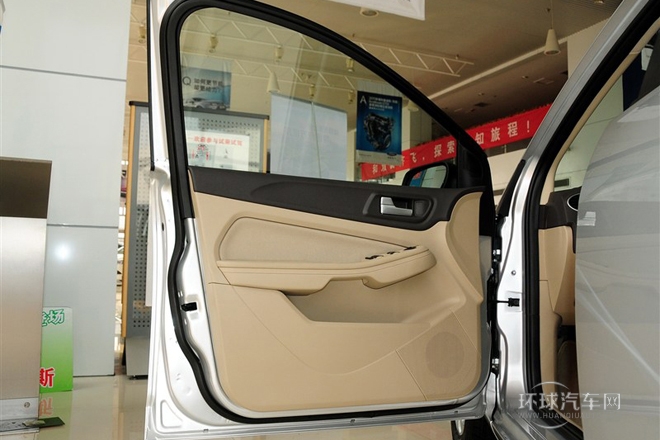 2013款 三廂經(jīng)典 1.8L MT基本型