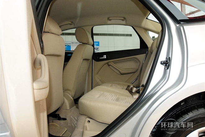 2013款 三廂經典 1.8L MT基本型