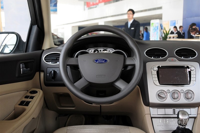 2013款 三廂經(jīng)典 1.8L MT基本型