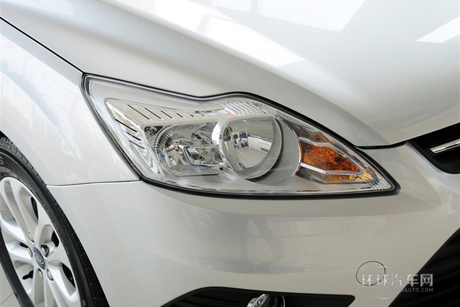 2013款 三廂經典 1.8L MT基本型