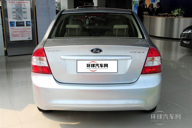 2013款 三廂經典 1.8L MT基本型