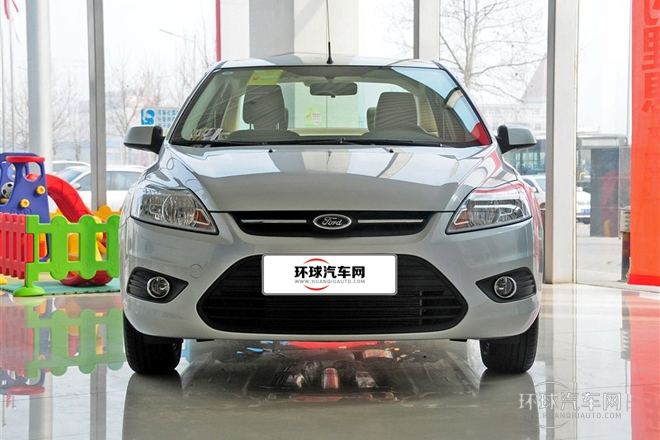 2013款 三廂經典 1.8L MT基本型