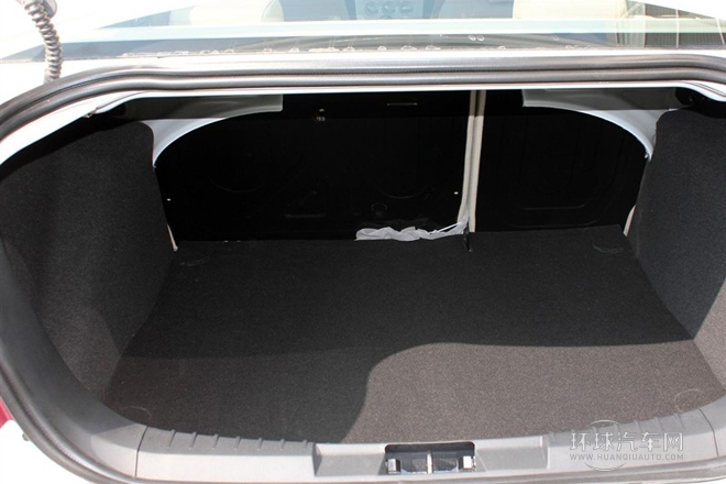 2013款 三廂經(jīng)典 1.8L AT基本型