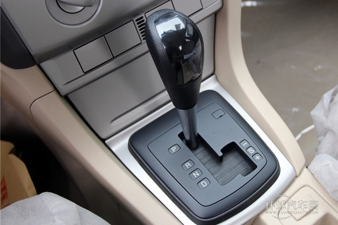 2013款 三廂經(jīng)典 1.8L AT基本型