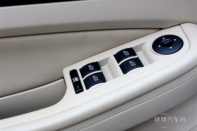 2013款 三廂經典 1.8L MT百萬紀念版