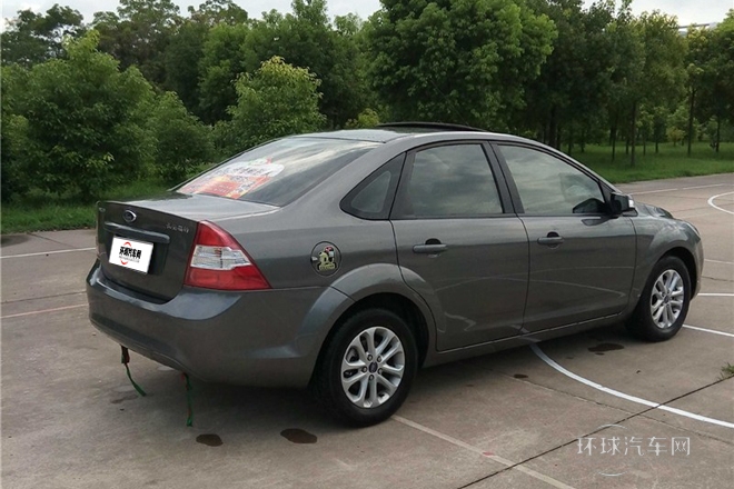 2013款 三廂經(jīng)典 1.8L AT百萬紀念版