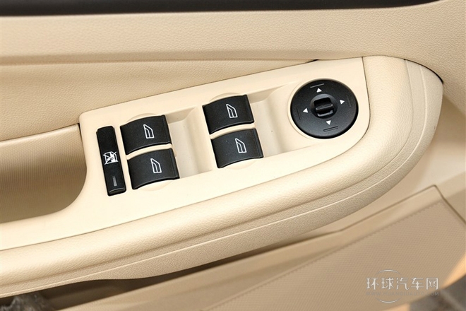 2013款 三廂經典 1.8L MT時尚型