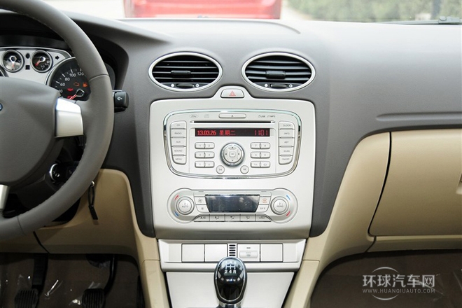 2013款 三廂經(jīng)典 1.8L MT時(shí)尚型