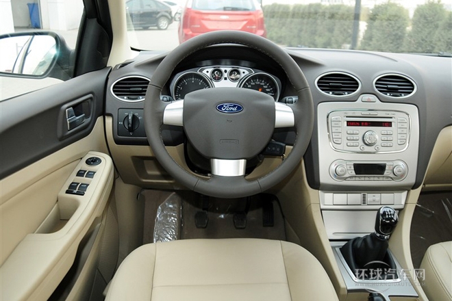 2013款 三廂經(jīng)典 1.8L MT時(shí)尚型