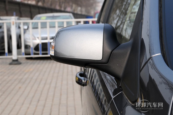 2013款 三廂經典 1.8L MT時尚型