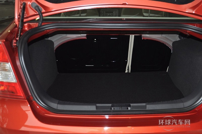 2013款 三廂經典 1.8L AT時尚型