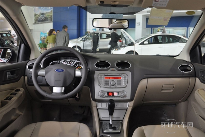 2013款 三廂經(jīng)典 1.8L AT時(shí)尚型