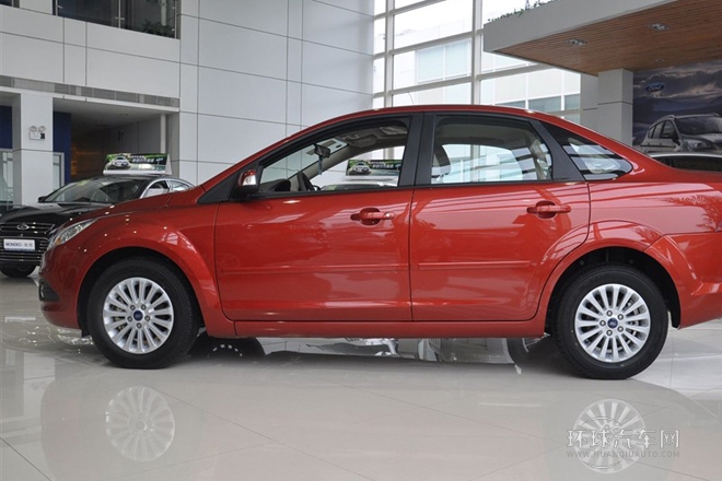 2013款 三廂經(jīng)典 1.8L AT時(shí)尚型