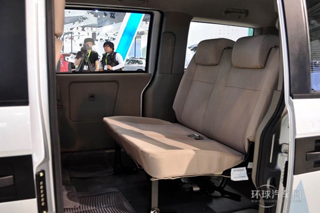 2010款 1.0L豪華型