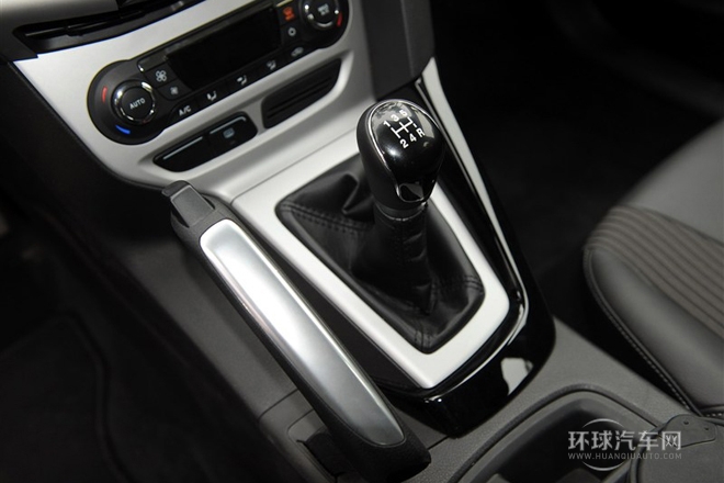 2012款 兩廂 2.0L MT豪華運(yùn)動(dòng)型