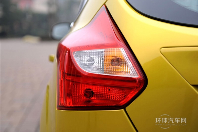 2012款 兩廂 2.0L MT豪華運動型