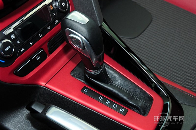 2012款 兩廂 2.0L AT豪華運動型