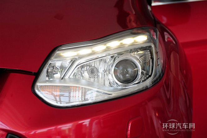 2012款 兩廂 2.0L AT豪華運動型